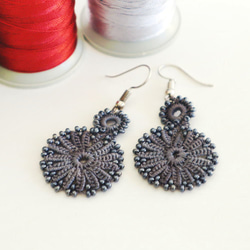 OYA crochet earrings [TAROT] Charcoal Gray 第2張的照片