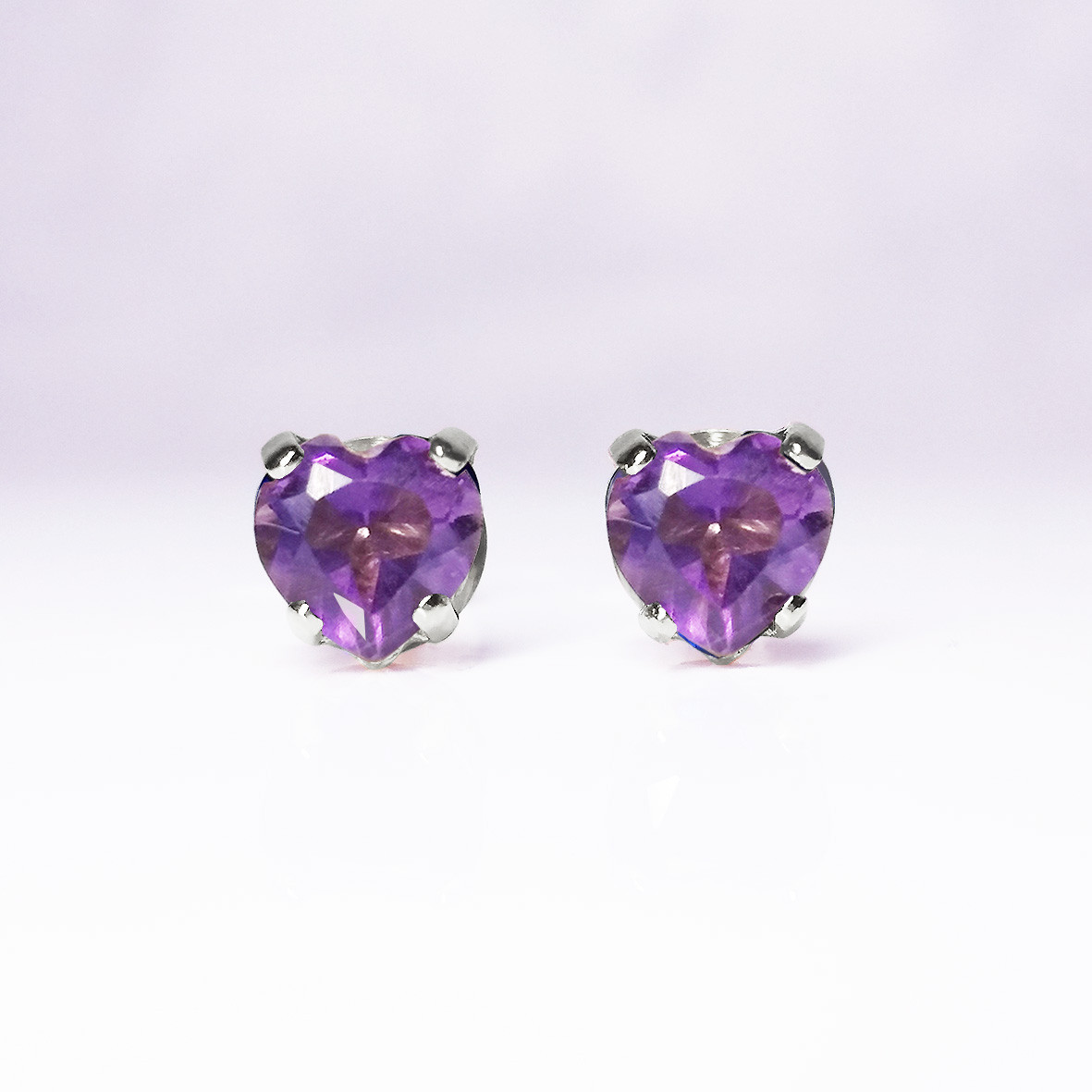上品な紫のハート。アメジスト・ピアス　[送料無料]