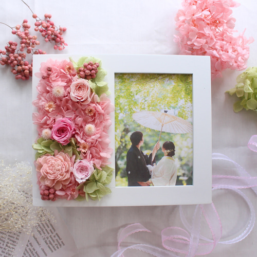 結婚祝いに永遠の花で彩るフォトフレーム 写真立て ピンク