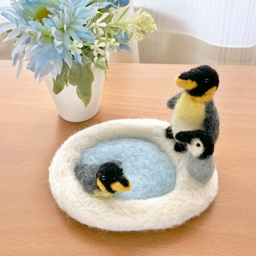 ペンギンのふわふわアクセサリートレー 羊毛フェルト すたーれっと