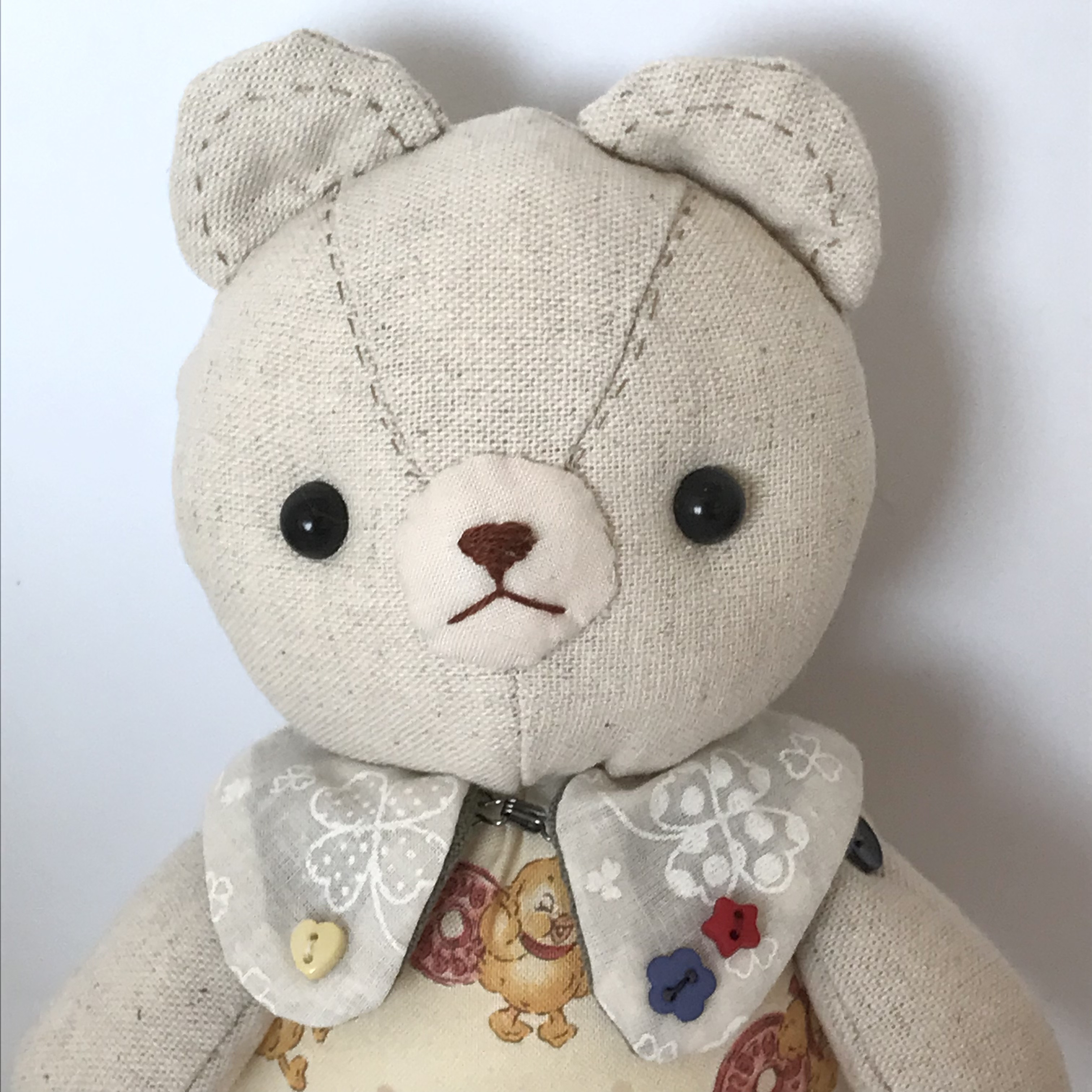 ボンボン帽子の白熊ちゃん ぬいぐるみ アーティスト テディベア 海外作家様 さくらんぼと白熊ちゃん ぬいぐるみ テディベア 海外作家様