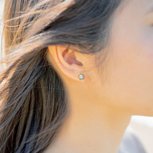 お花 フラワー オパール ボディピアス アンティークゴールド 16G 18G