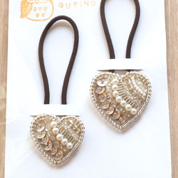 大人可愛い♡ ハート型　ビーズ刺繍　ヘアゴム　 親子でお揃い♪リンクコーデ　大小2個セット　スワロフスキーパール使用⭐︎ 8枚目の画像
