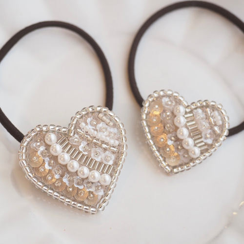 大人可愛い♡ ハート型 ビーズ刺繍 ヘアゴム 親子でお揃い♪リンク