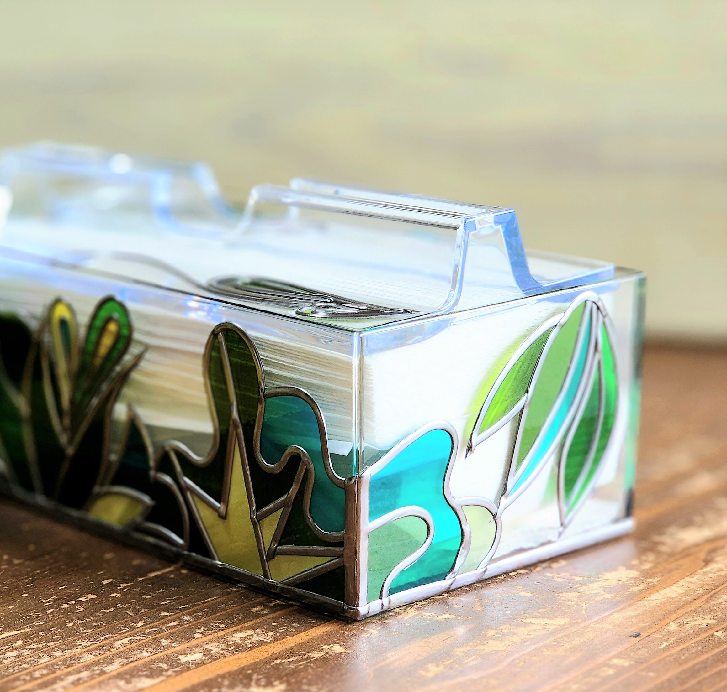 『琉球 南ぬ島グリーン』グラスアートティッシュ／ペーパータオルケース