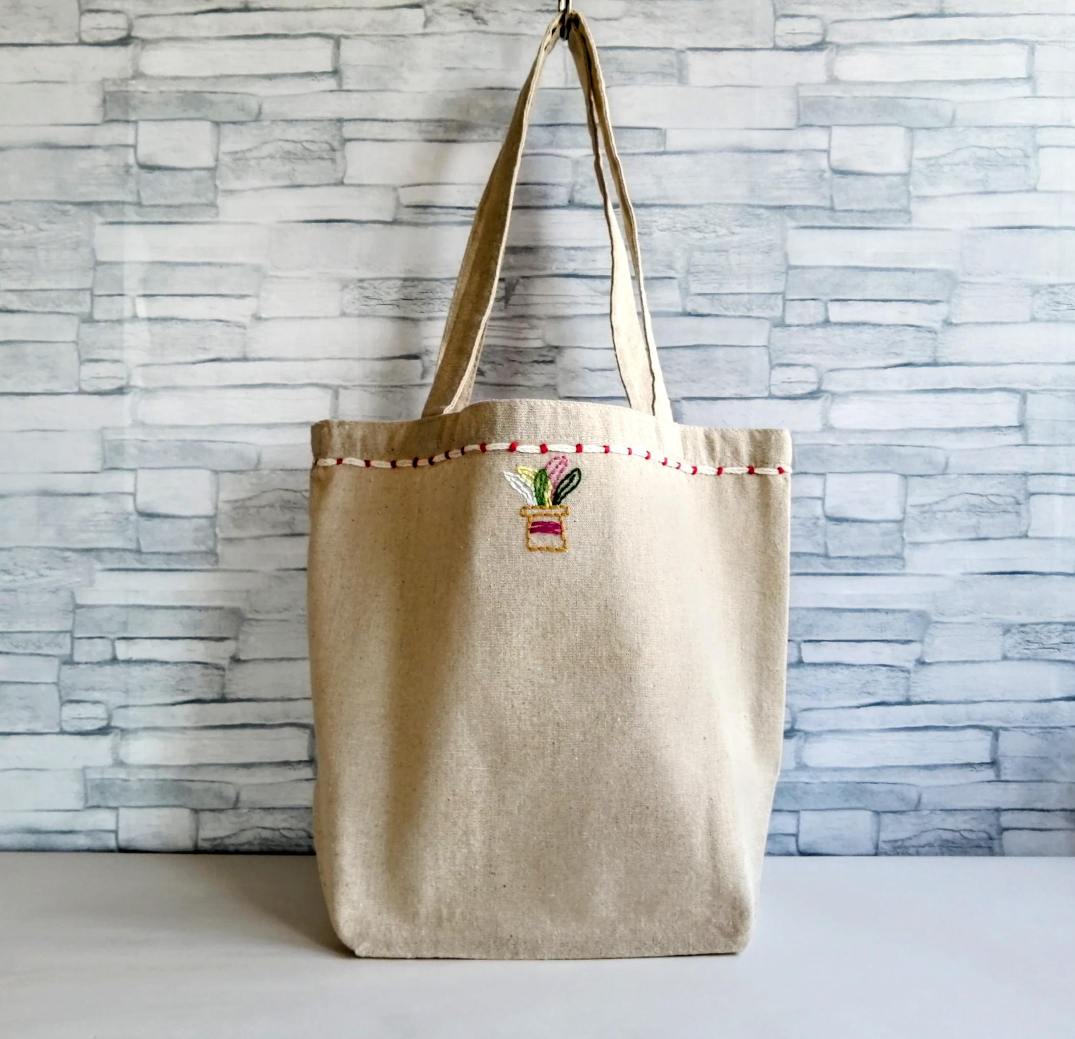 刺繍トートバッグ　ハンドメイド刺繍　大きめサイズ