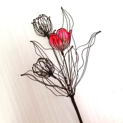 お部屋に春を❗️チューリップの花　アメリカンフラワーとワイヤークラフトのコラボ作品 3枚目の画像