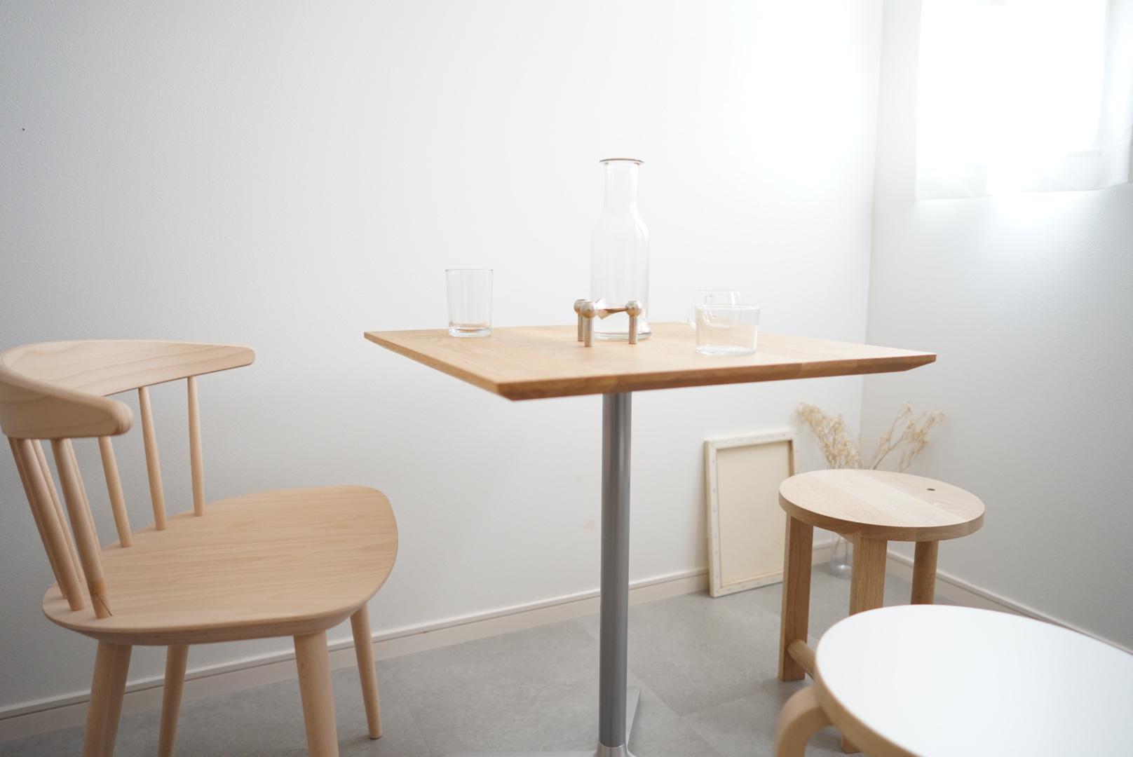 60cm×60cm/オーク無垢/カフェテーブル/高さ指定可/脚カラー選択/OAK/デスク/無垢材/正方形/一本脚