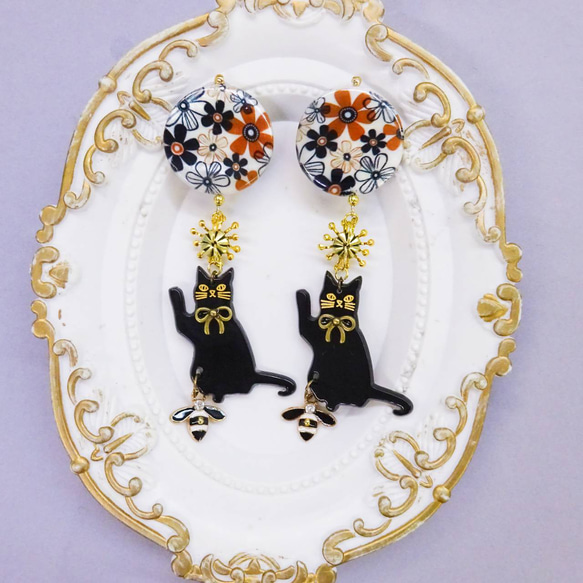 ミツバチねこチャンとてんとう虫　チャーム　a てんとう虫ねこチャンとミツバチチャームa