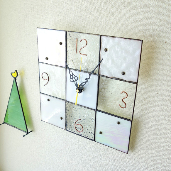 24㎝角:ステンドグラスの掛時計・モザイク24（クリア・ホワイト・パール系）イメージは宝石箱※受注制作 2枚目の画像