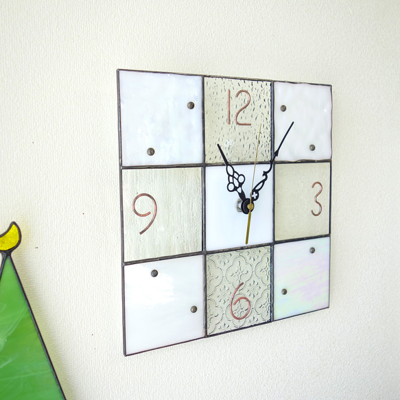 24㎝角:ステンドグラスの掛時計・モザイク24（クリア・ホワイト・パール系）イメージは宝石箱※受注制作 10枚目の画像