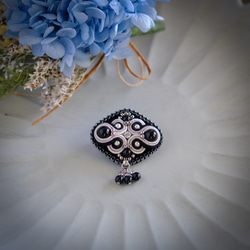 蘇塔希·科祖祖！瞬間乾淨整齊的水晶珍珠迷你胸針 &lt;Monotone&gt;/soutache/soutache 第2張的照片