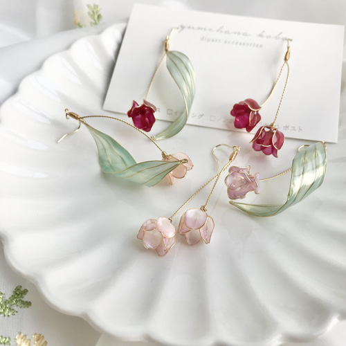 旧モデル》風にそよぐチューリップのピアス/イヤリング ピアス（フック 