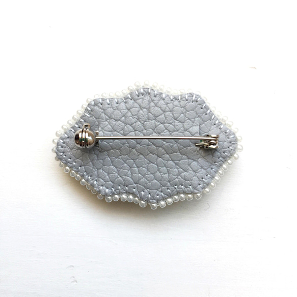 フォーマルにも✴︎ビジュー×パールのビーズ刺繍ブローチ/コサージュ 6枚目の画像