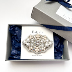 フォーマルにも✴︎ビジュー×パールのビーズ刺繍ブローチ/コサージュ 2枚目の画像