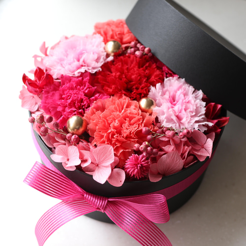 リッチなプリザのフラワーBOX カーネーション 誕生日 結婚祝い 母の日