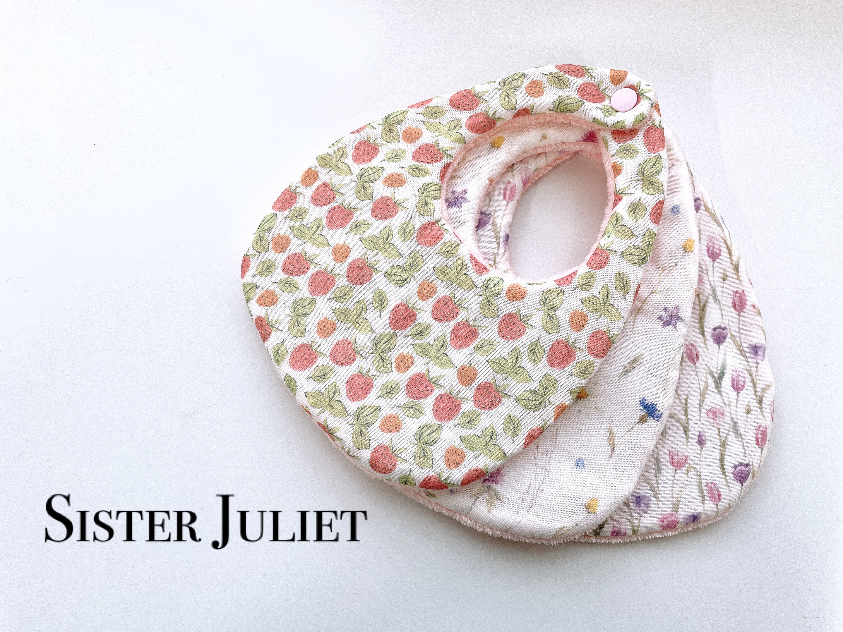 ハンドメイド きらら　厚手スタイ　ガーゼのふわふわスタイ　よだれかけ