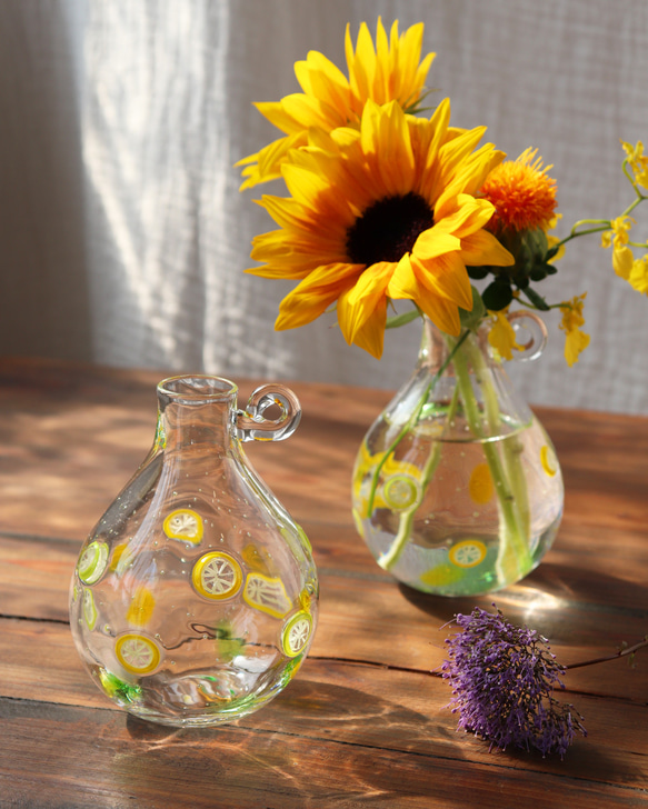 レモンイエロー　工芸ガラス　花瓶　置物 レモンイエロー 工芸ガラス 花瓶 置物 オシャレな《花瓶》で花の