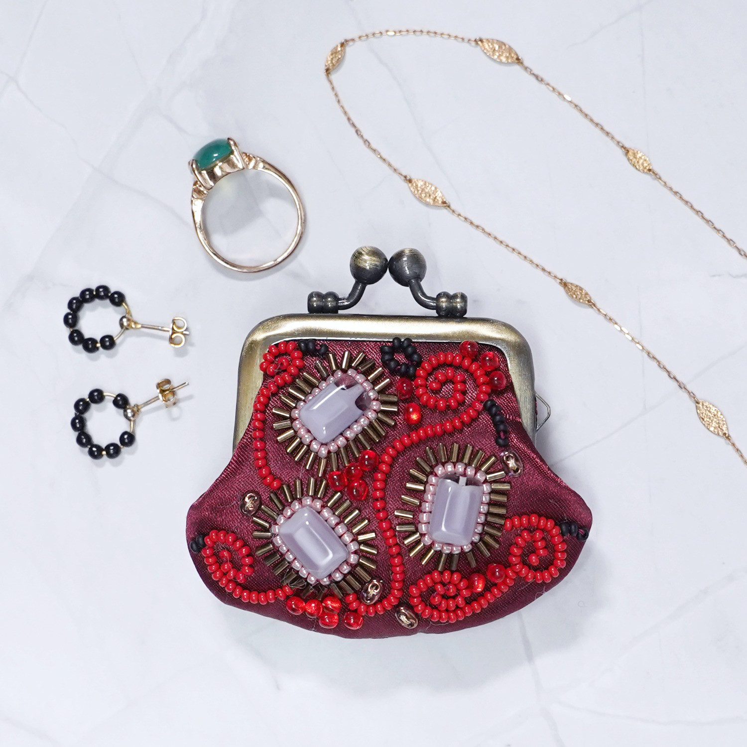 両面刺繍の小さな小さながま口 4