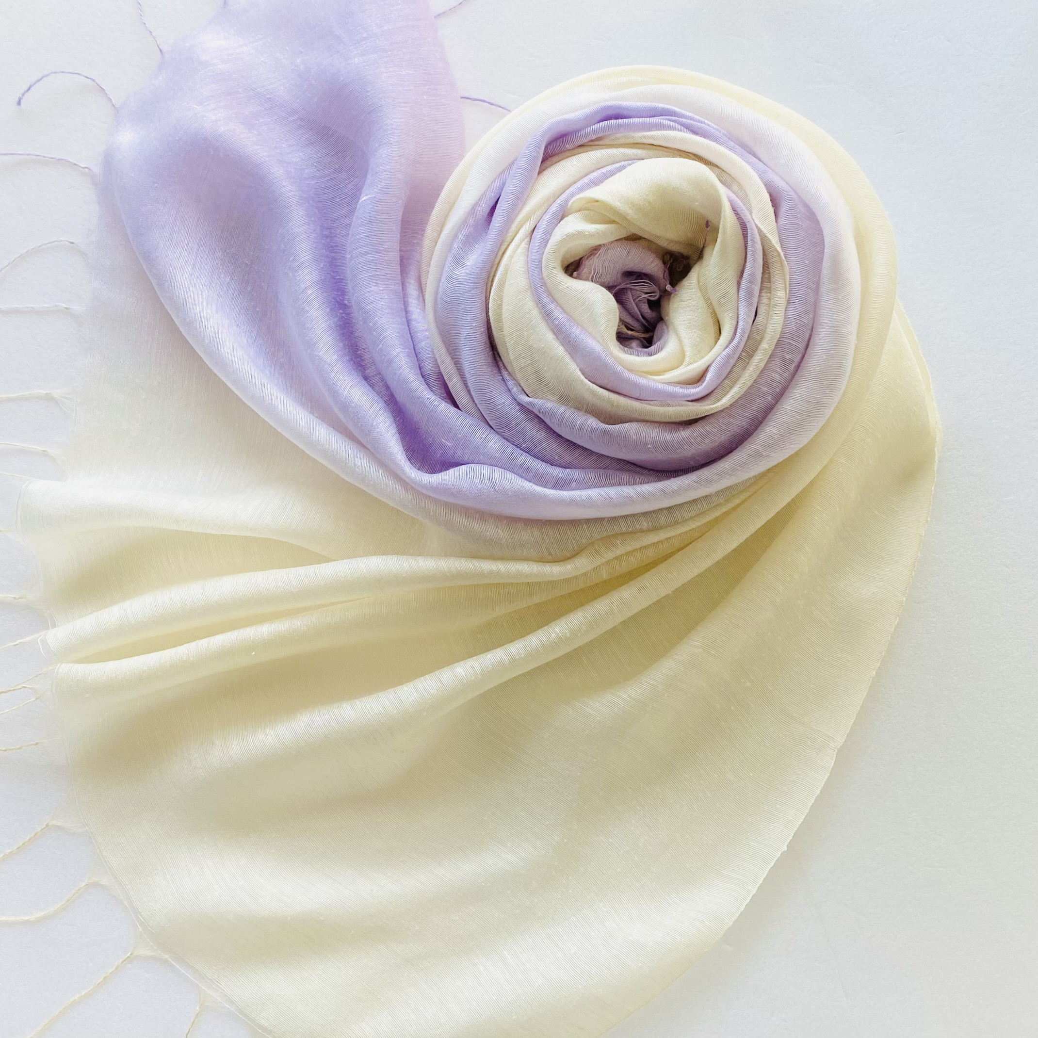 まりん☆　シルク20% 水彩画フラワードット大判ストール春夏 まりん☆様専用 シルク20% 水彩画フラワードット大判ストール春夏