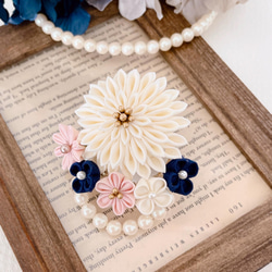 つまみ細工 コサージュ＊ホワイト＊入学式 卒業式 フォーマル 卒園式