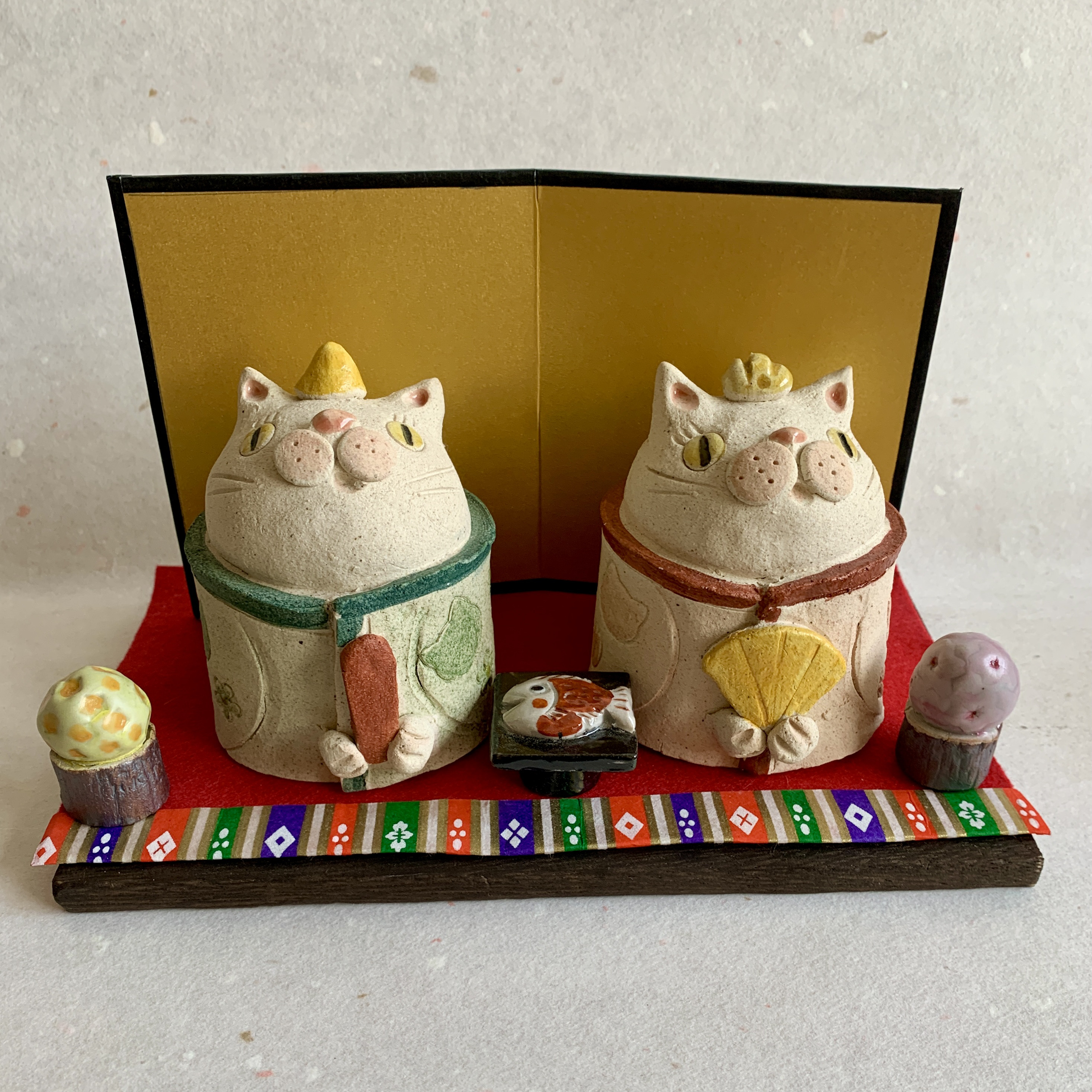 ねこ雛　桃色　草青