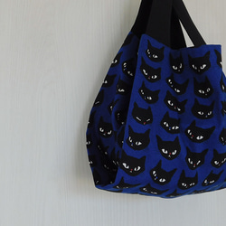 ◆6色展開◆ご機嫌ななめ!? 不機嫌顔もかわいい黒猫コンビニバッグ 5枚目の画像