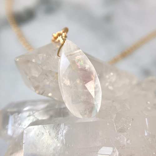 再販☆現品】14kgf✳︎虹入り大粒レインボームーンストーンのペア