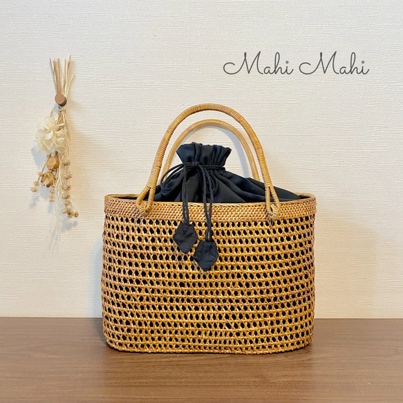 アタ籠インドネシアバリ島