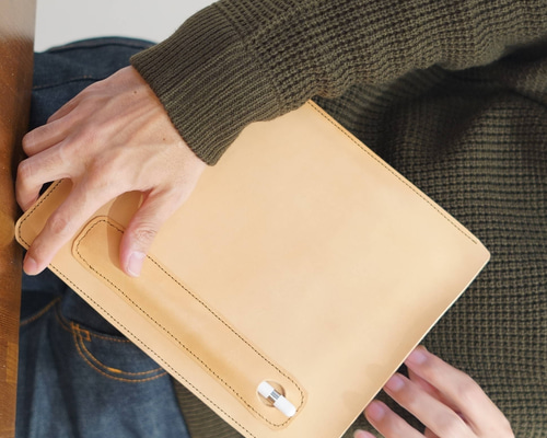 本革レザーヌメ革MacBookケース iPadなども作成可能 本革レザーヌメ革MacBookケース 純正 iPadなども作成可能