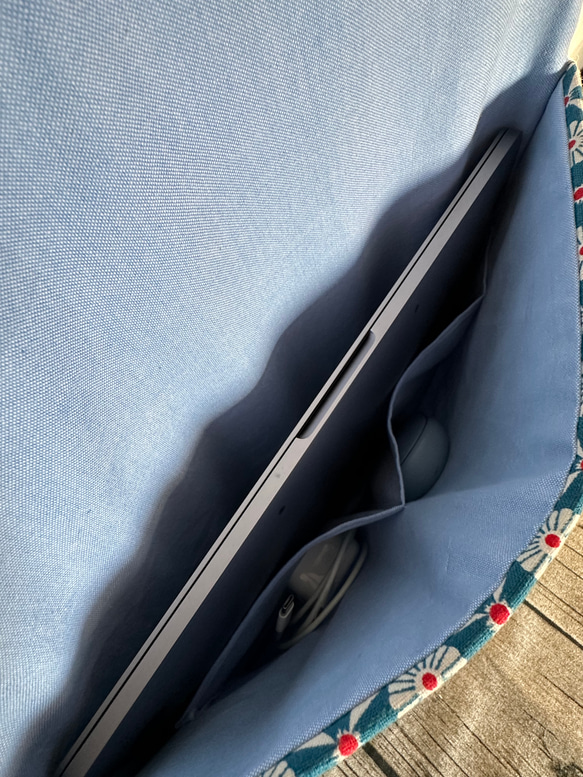 英國製作 深藍紅茶花躲貓貓 筆電套 PC case switch iPad 平板電腦保護套 第5張的照片