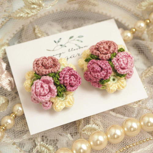 プリンセス オーロラ姫のお花ピアス・イヤリング かぎ針刺繍