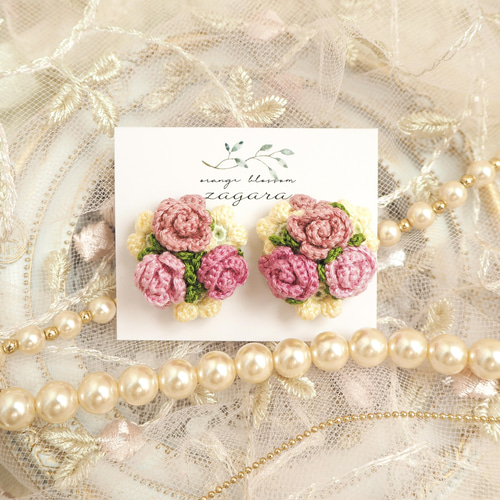 プリンセス オーロラ姫のお花ピアス・イヤリング かぎ針刺繍