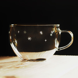 雪の結晶 ホワイト ガラスティーカップ ソーサー付き 300ml 4枚目の画像