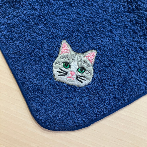 猫さん刺繍と泉州タオル_コバルトブルー ハンカチ・手ぬぐい Reona