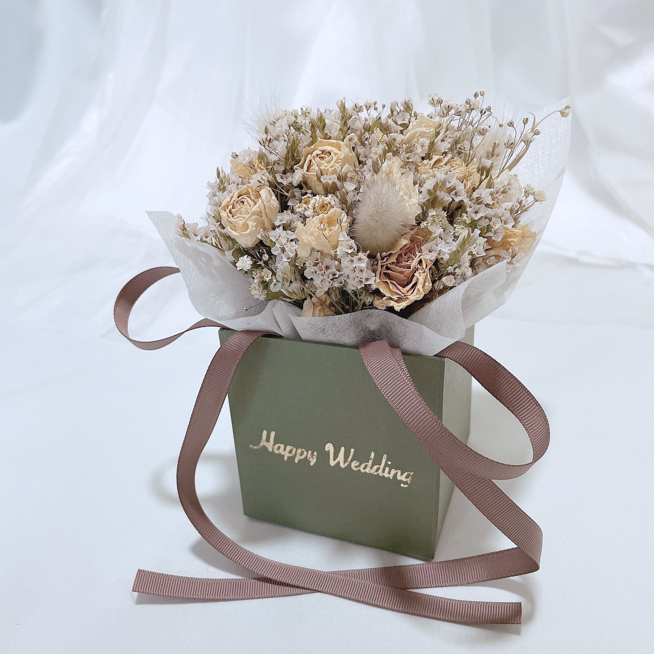 【結婚祝】ドライフラワー　ボックスフラワー【選べる花色】Happy Weddingメッセージ入りBOX
