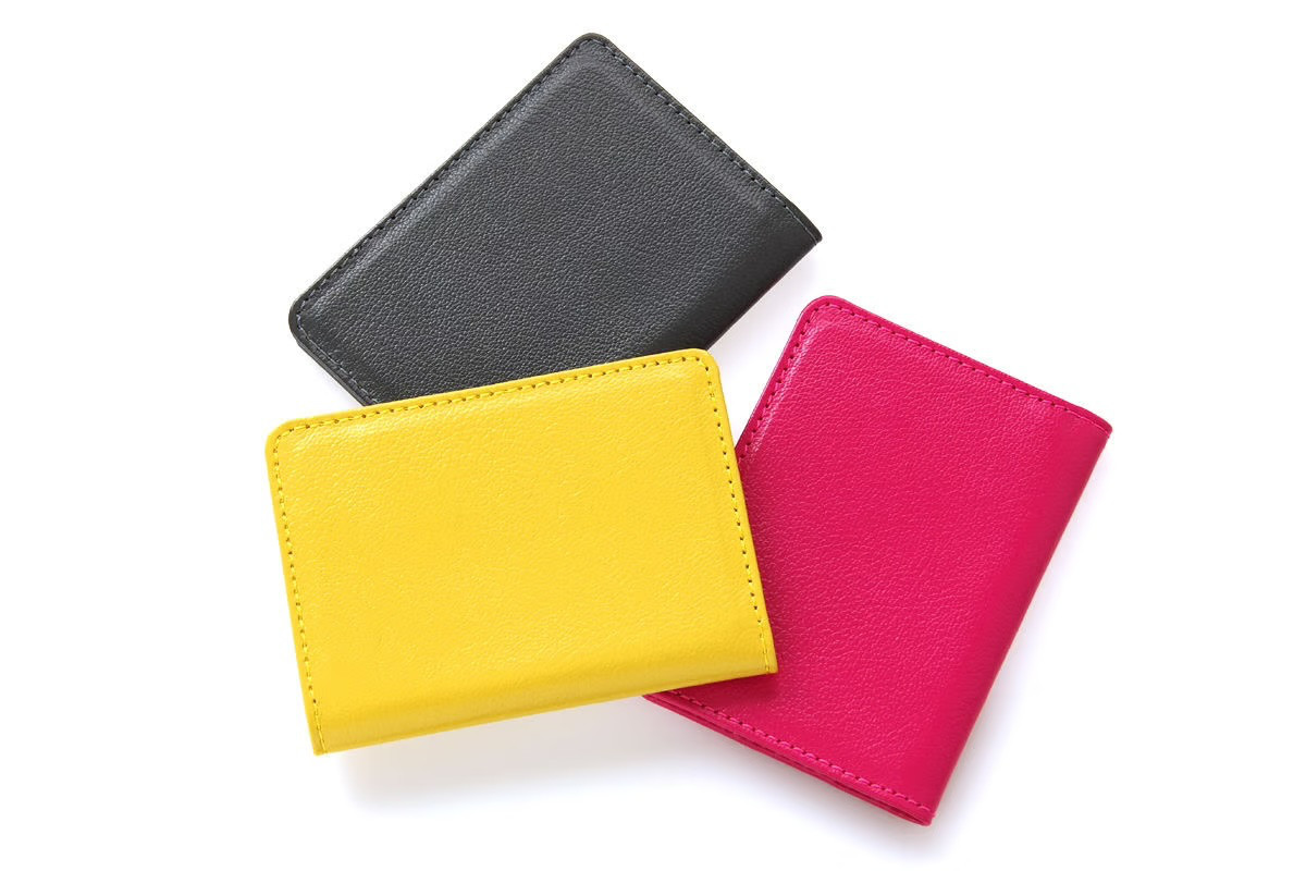 CHLOE》◇2つ折りパスケース（定期入れ・カードケース