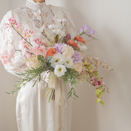 送料無料・桜（さくら）白木蓮のクラッチブーケD】春の結婚式の花嫁様