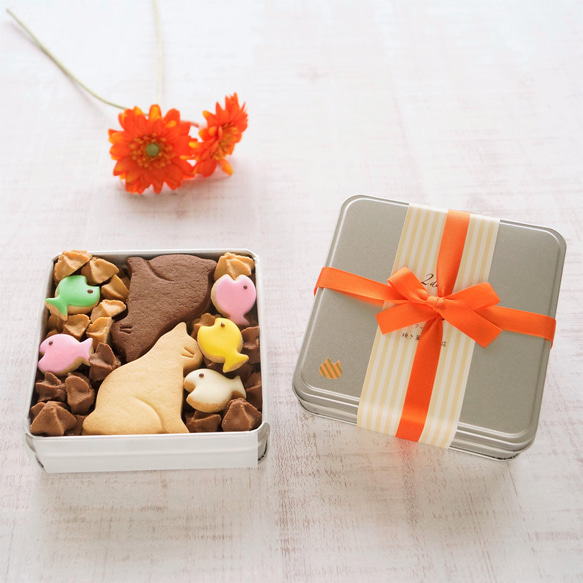 ＜再販＞ネコのミニクッキー缶「おすわりネコ缶」。”おいしい””かわいい”をギュッと詰め込みました。　猫の日2025 3枚目の画像