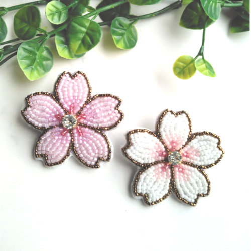 ビーズ刺繍ブローチ 桜<淡紅> ブローチ Beeeads 通販 11170400