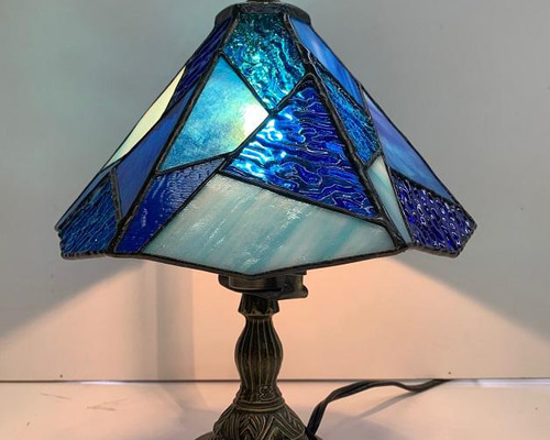 632 卓上ランプ　明治期　インテリア　青ガラスランプ　アンティークランプ テーブルライト 卓上ランプ デスクライト ブルー 青 北欧 ガラス