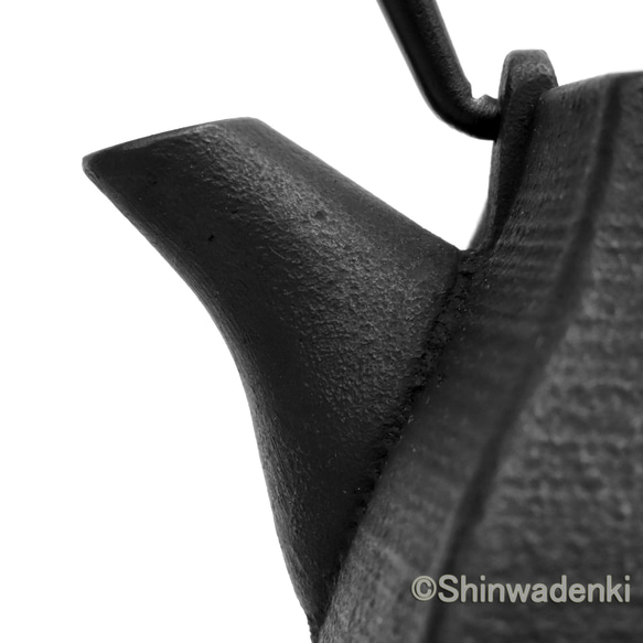 南部鉄器 鉄瓶 石庭0.8L 内面素焼き・酸化被膜仕上 日本製 鉄瓶 8L GM1208260537(9295円)