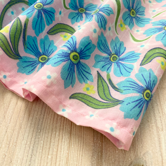 【訳あり】ドイツヴィンテージ生地  ピンクにブルーの花柄 レトロスカート  Sサイズ 9枚目の画像