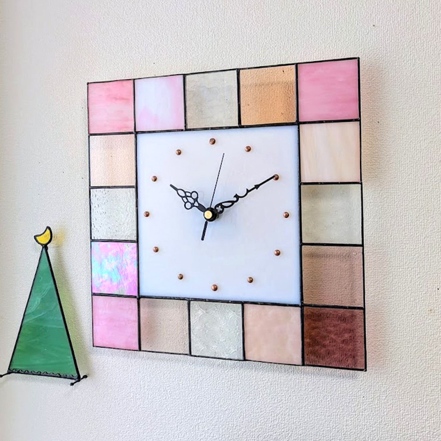 [春霞]ステンドグラスの掛け時計/置き時計/モザイクＫ/ 30㎝・受注製作