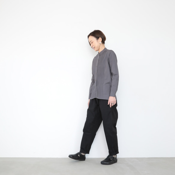 Pintuck band collar shirt / gray 9枚目の画像