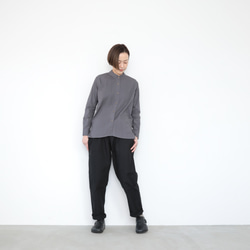 Pintuck band collar shirt / gray 8枚目の画像