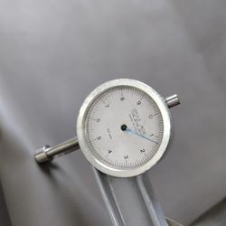 T418 国産牛革　グレー系　大きさ230デシ 厚さ1.2ｍｍ程度 3枚目の画像
