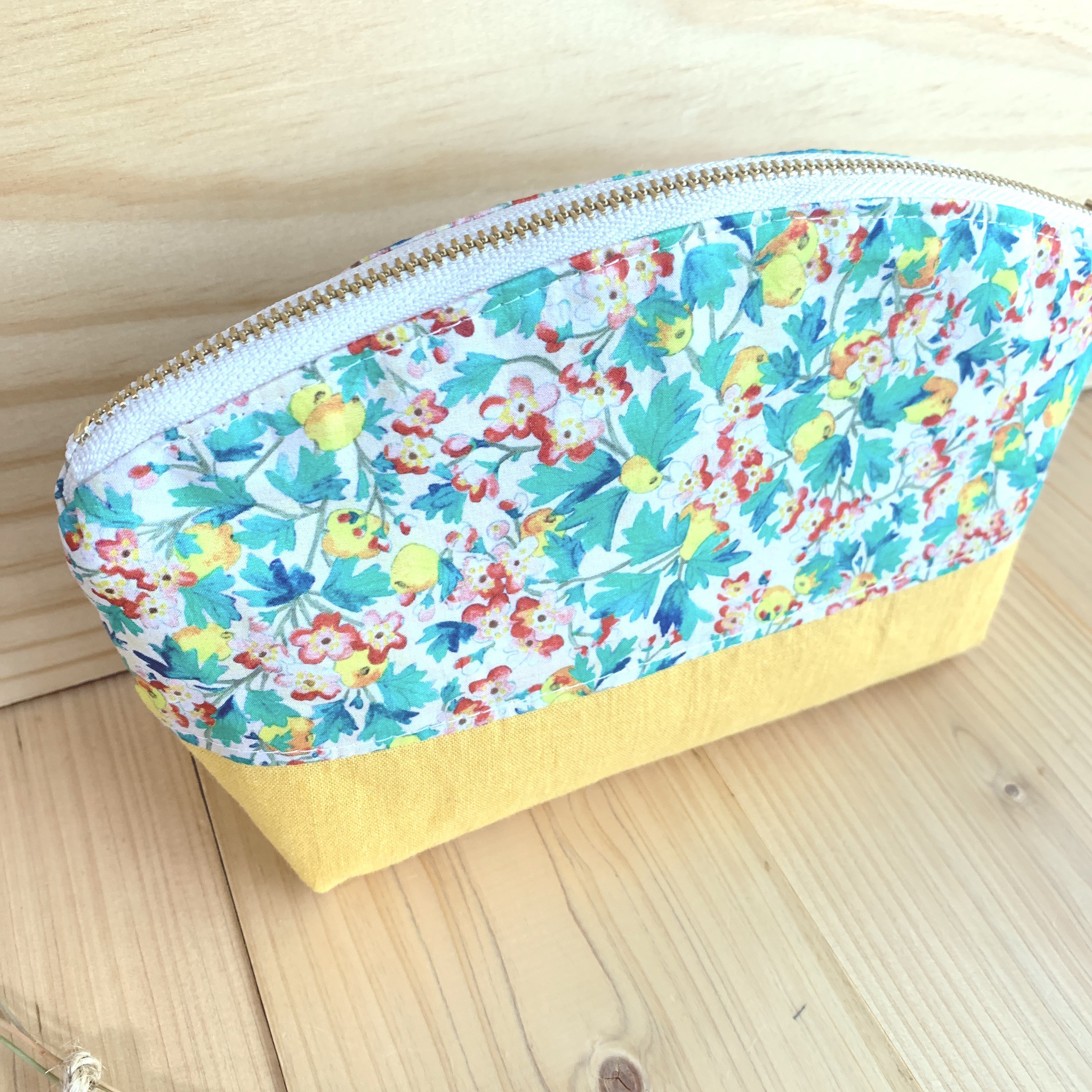 リバティ 20cmファスナーポーチ ラウンドポーチ ＜Spring Orchard  