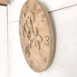 ホヌの親子デザイン プルメリアのウッド壁掛け時計　ハワイアン海亀のかわいい木製ロゴウォールクロック 3枚目の画像