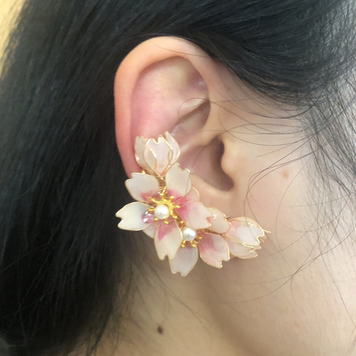 桜のイヤーカフ ピアス・イヤリング ディップアート アメリカン 桜のイヤーカフ ピアス・イヤリング ディップアート アメリカン